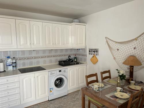 216aa0d4-f533-4160-82cd-d3864022c13d