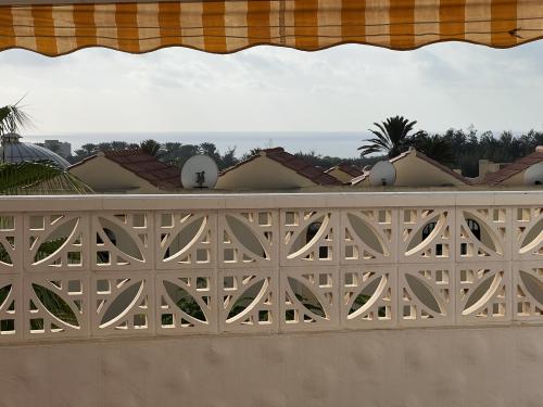 e7cb37d6-7e28-4091-81ef-d41640e2fc00